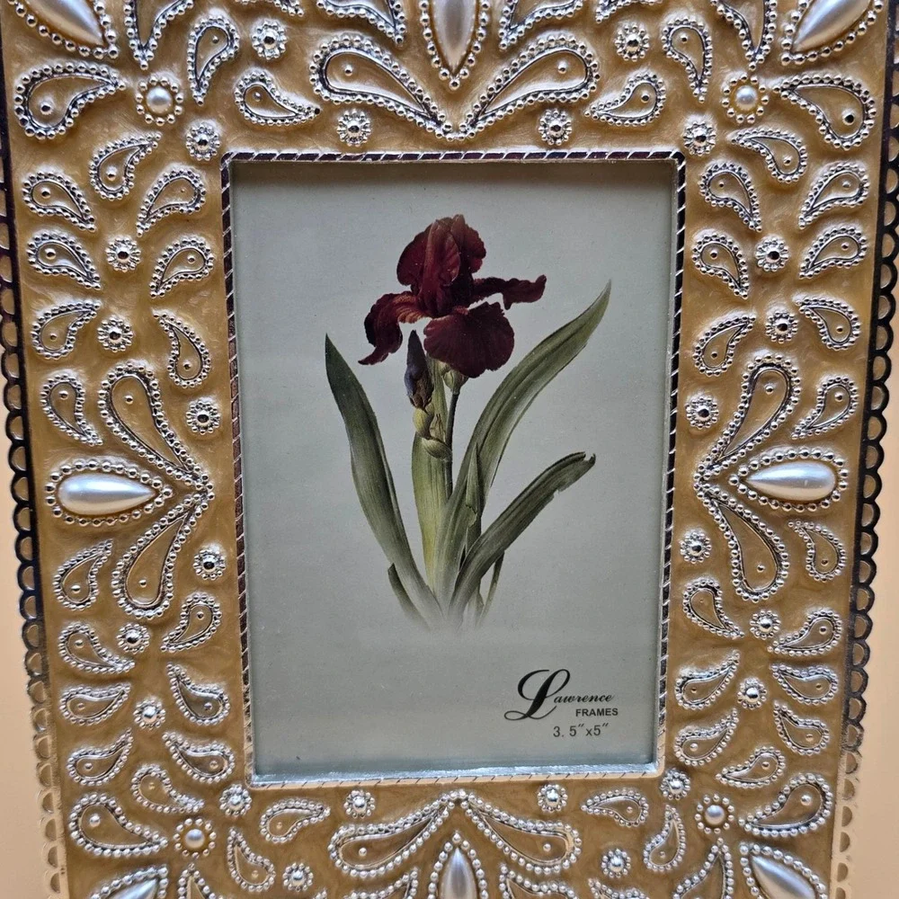 Lawrence Frames 3.5x5 Paisley Pearl Enamel Silver Tone Picture‎ Frame Cream